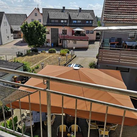 Gasthaus Zum Loewen Seckach Esterno foto