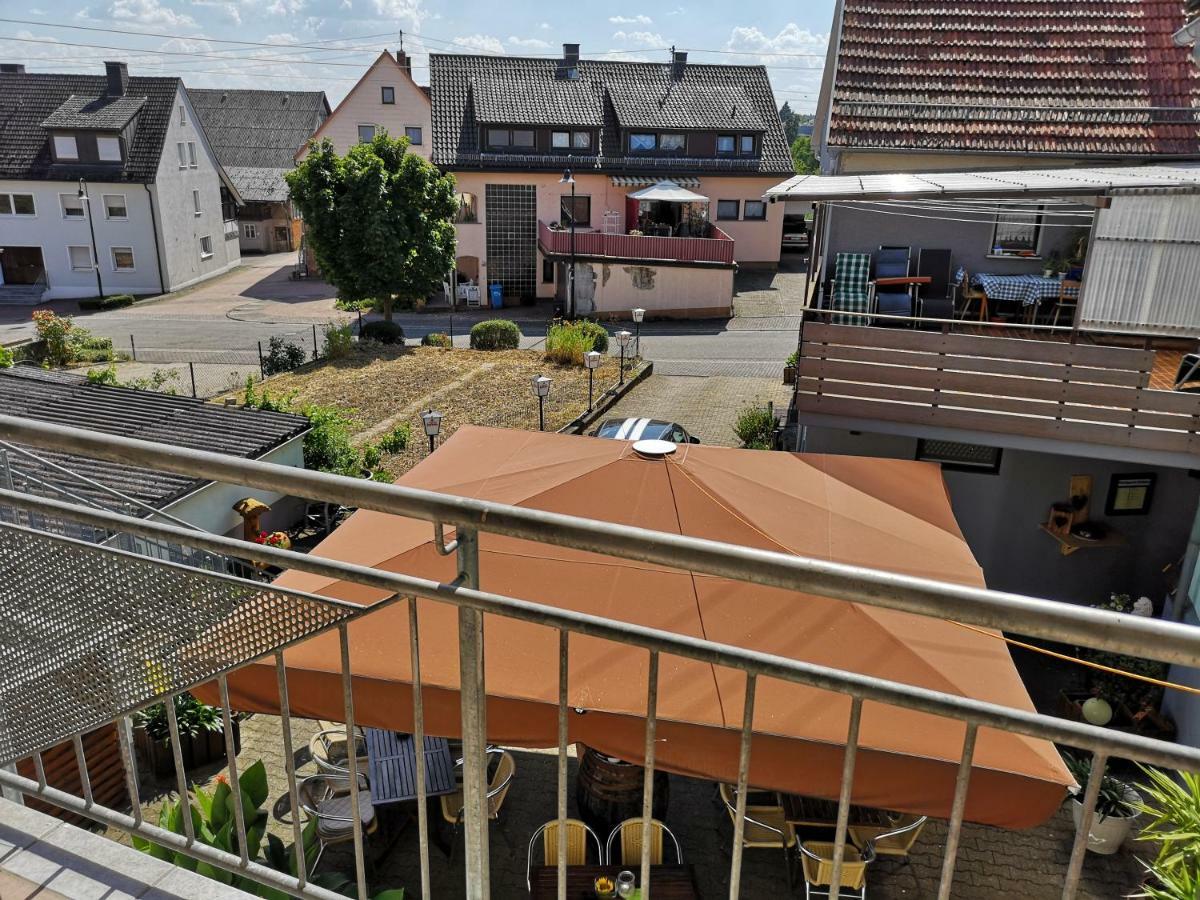 Gasthaus Zum Loewen Seckach Esterno foto